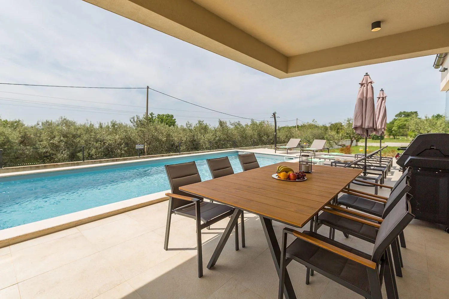 בית נופש Višnjan Neue Und Hundefreundliche Villa Mit Panorama-Meerblick, Privatpool, Grillbereich, Babybett, Waschmaschine