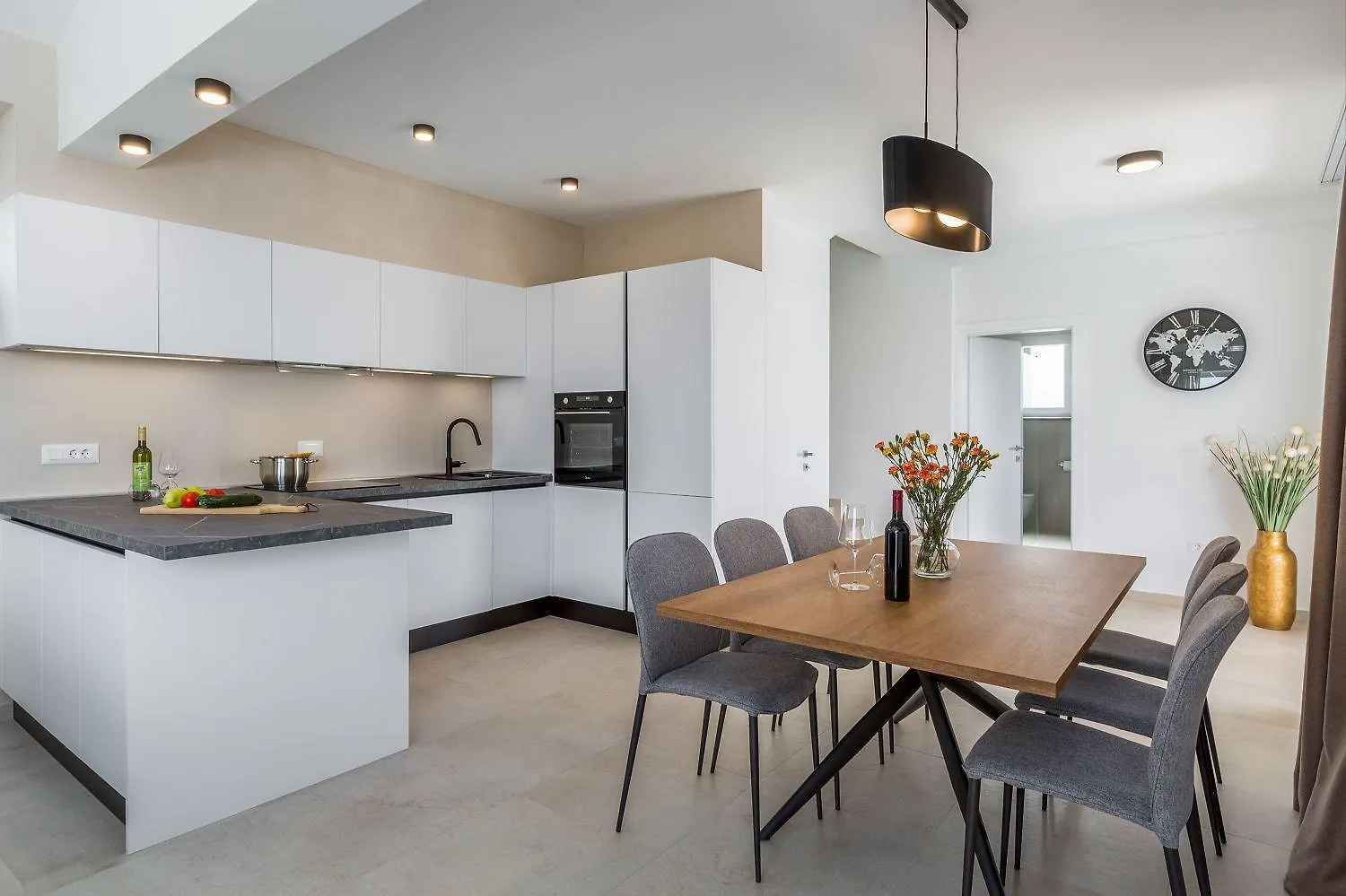 בית נופש Višnjan Neue Und Hundefreundliche Villa Mit Panorama-Meerblick, Privatpool, Grillbereich, Babybett, Waschmaschine קרואטיה